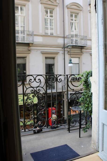 Casa Colore Esclusiva In Posizione Centralissima トリノ エクステリア 写真